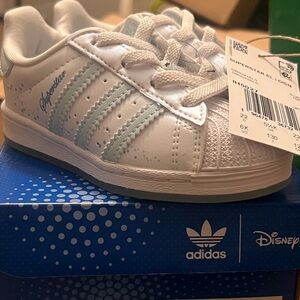 Adidas superstar el Disney size 6 toddlers
